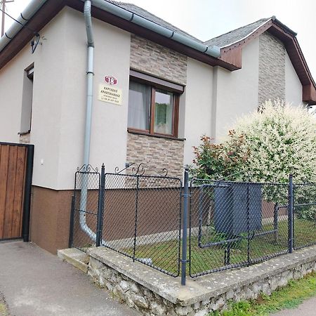 Kaptarko Apartmanhaz Demjen Exterior photo
