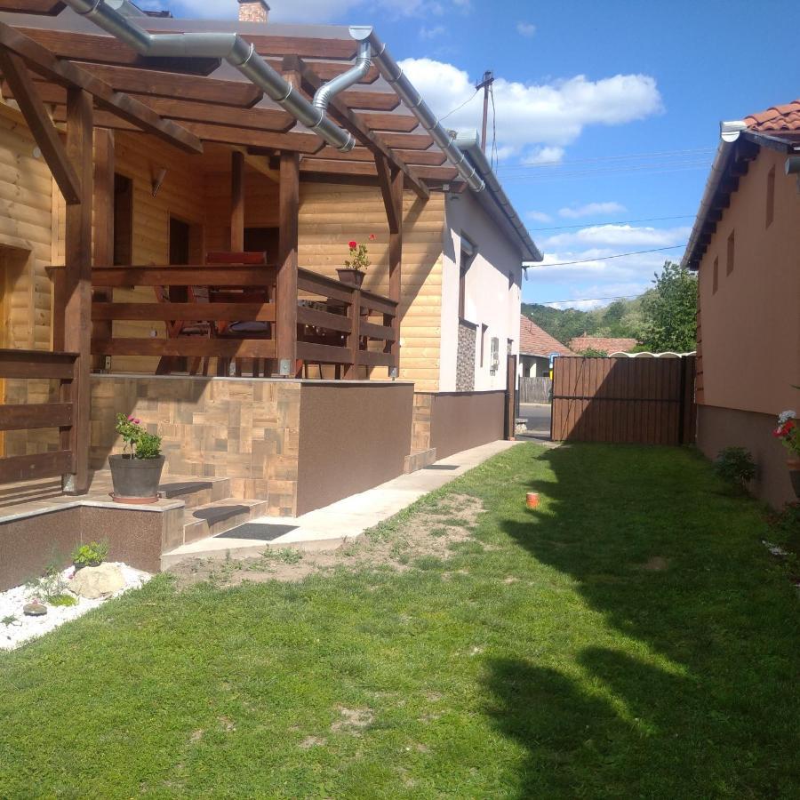 Kaptarko Apartmanhaz Demjen Exterior photo